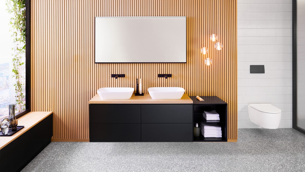 Geberit ONE combined with a Geberit Option Plus Square 135cm in matt black.