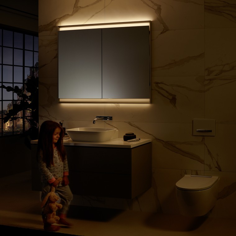 Calming orientation light