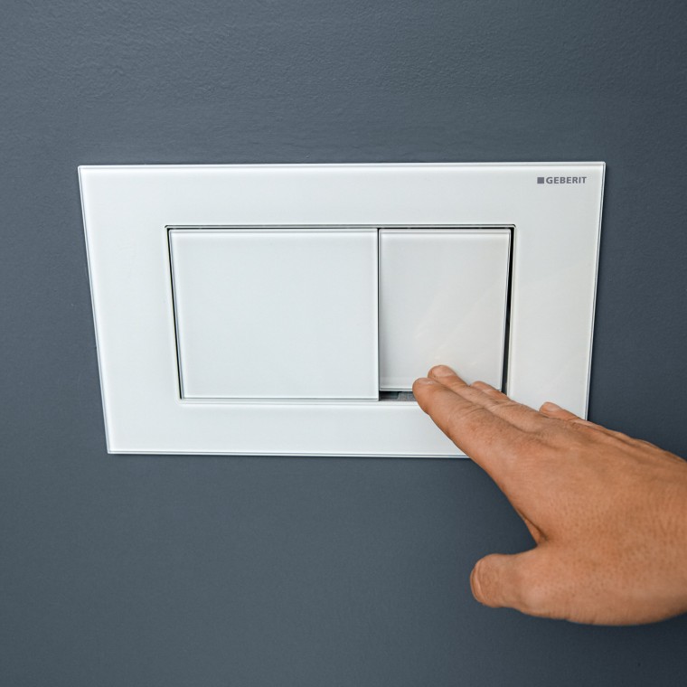 Sigma40 actuator plate with rectangular buttons in matt white