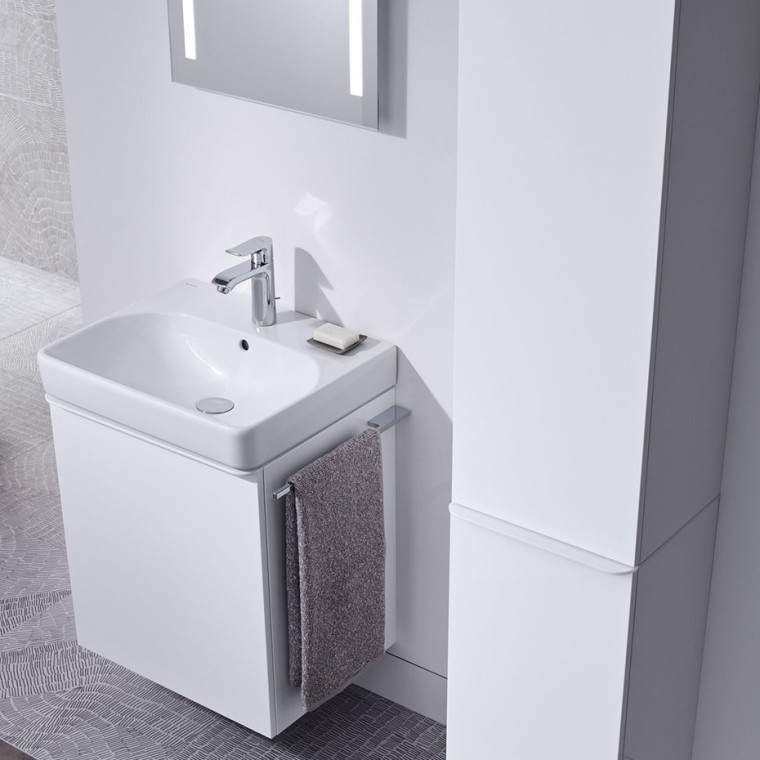 Geberit Smyle washbasin and mirror with light Geberit Smyle washbasin and mirror with light