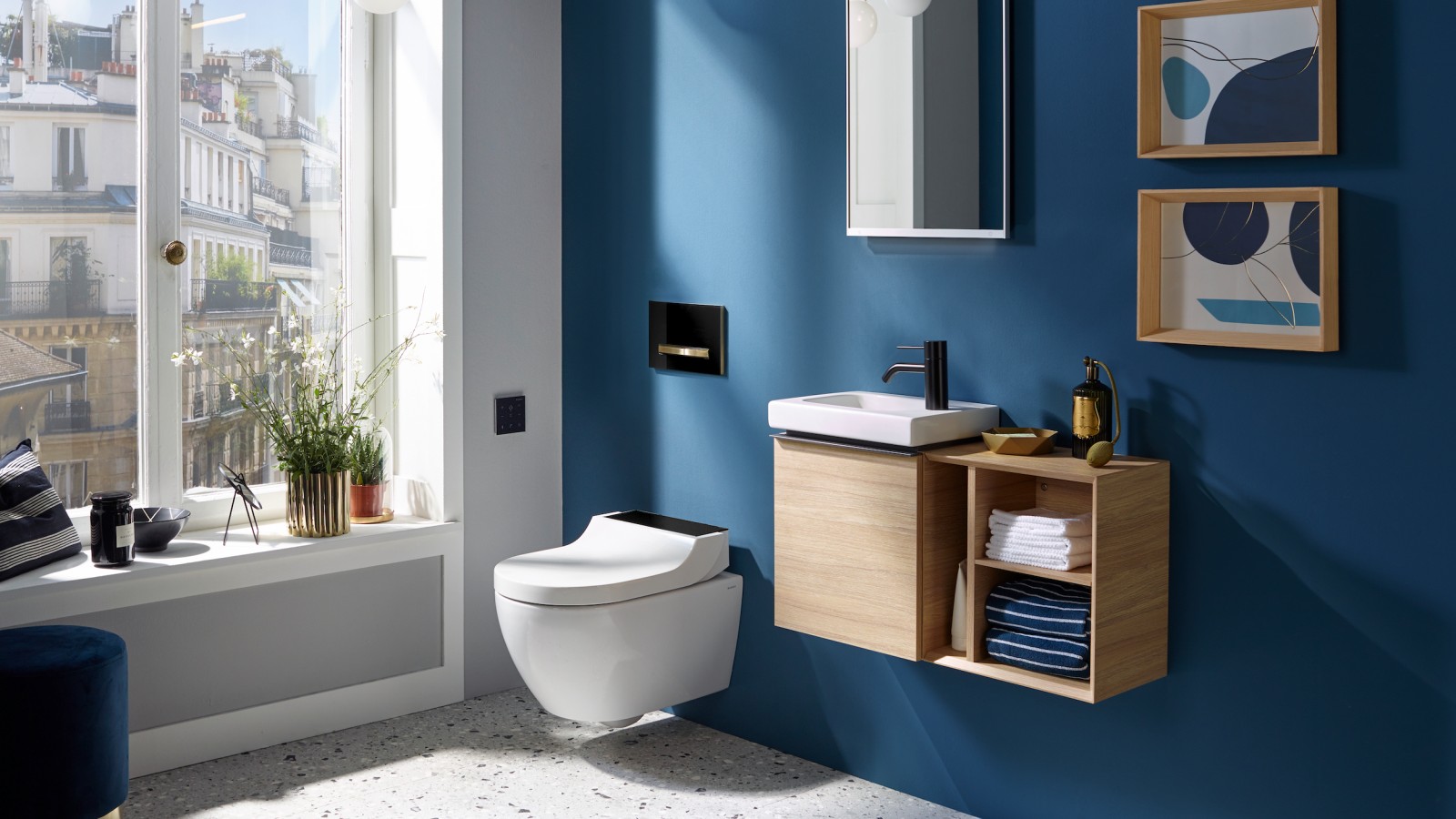 The washbasin cabinet from the Geberit iCon series creates more storage space The washbasin cabinet from the Geberit iCon series creates more storage space