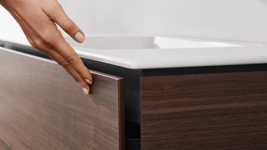 Gebereti ONE washbasin with space-saving system