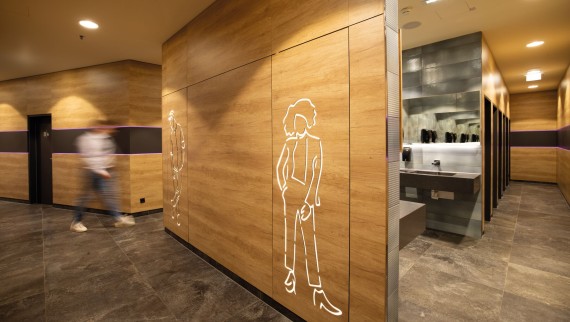 Entrance area of the sanitary installations in the FMZ shopping centre Entrance area of the sanitary installations in the FMZ shopping centre