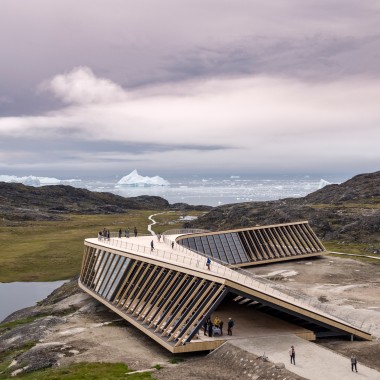 The curved shape of the building was a challenge in terms of sanitary technology (© Adam Mørk)