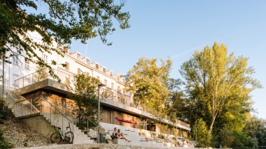 Exterior view of the new water sports centre in Graz (© Christian Repnik)