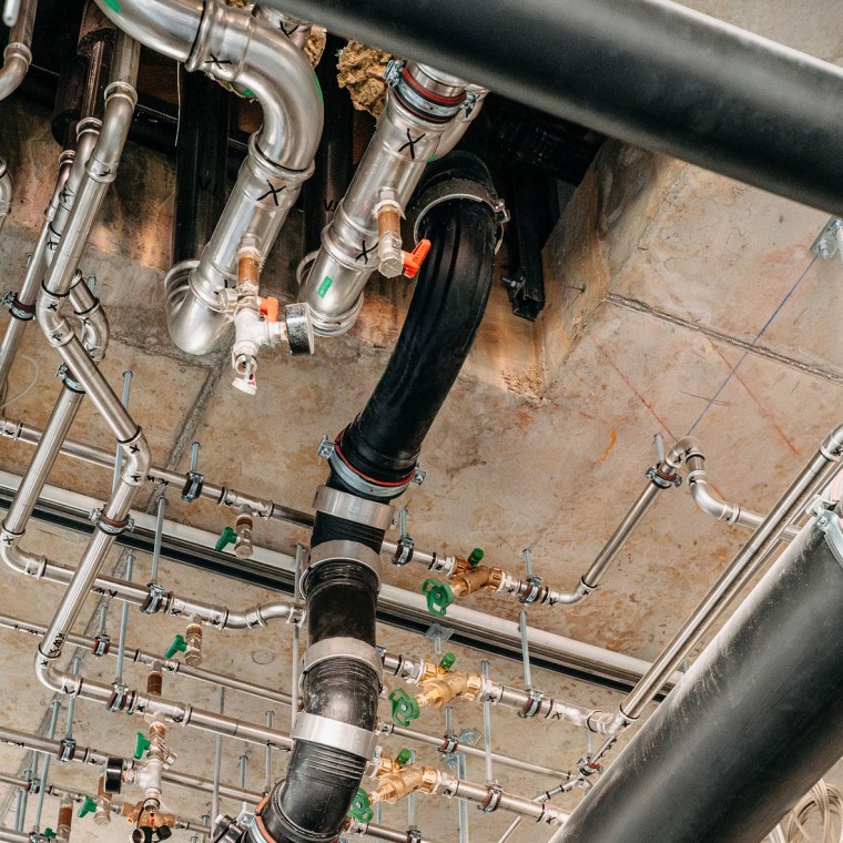 DS 90 residential high-rise: Geberit Silent-Pro BottomTurn in the area of the direction change DS 90 residential high-rise: Geberit Silent-Pro BottomTurn in the area of the direction change