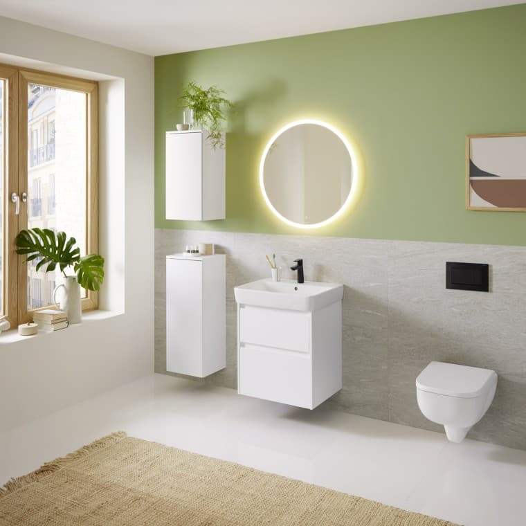 Bathroom with products from the Geberit Renova bathroom series Bathroom with products from the Geberit Renova bathroom series