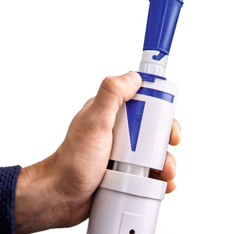 Setting the small flush volume with the Geberit type flush valve. Setting the small flush volume with the Geberit type flush valve.